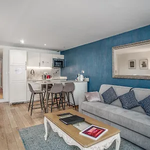 Apartamento Du Louvre St Honoré, París